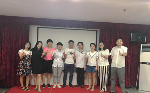  通發(fā)激光的家人們和各位美女初次見面！